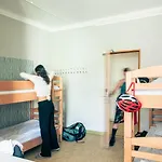 Three Little Pigs Hostel - Your Berlin Castle