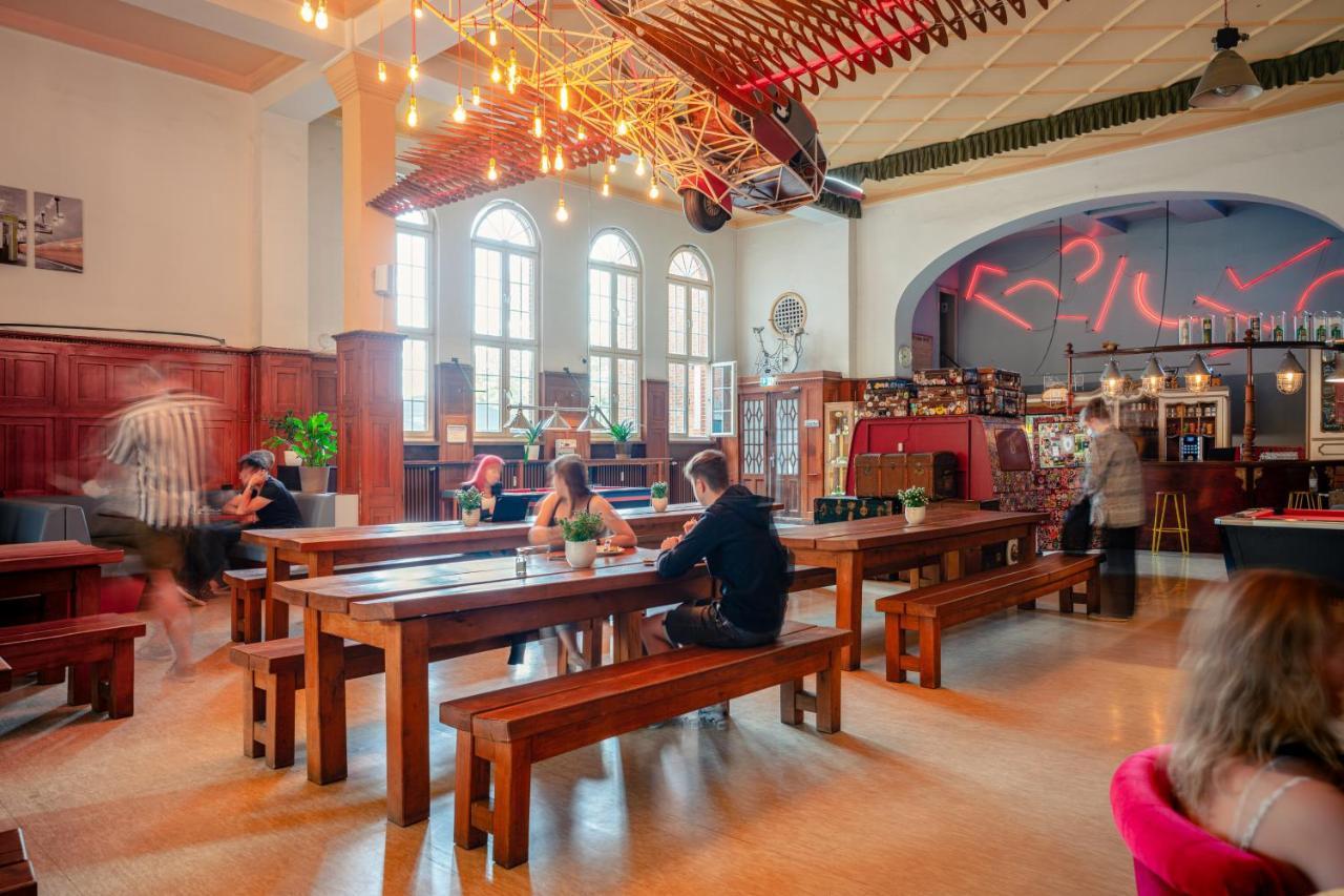 Three Little Pigs - Your Castle Hostel