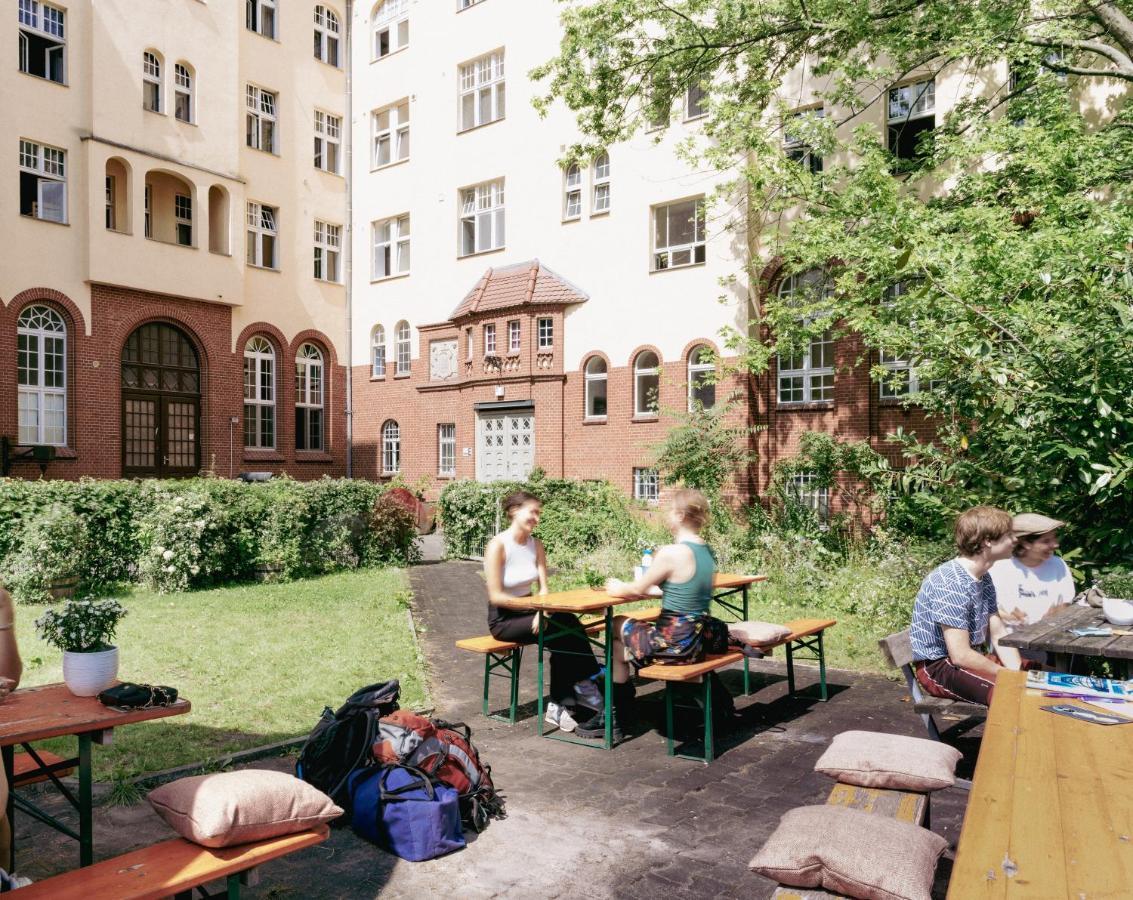 Three Little Pigs - Your Castle Hostel Berlin